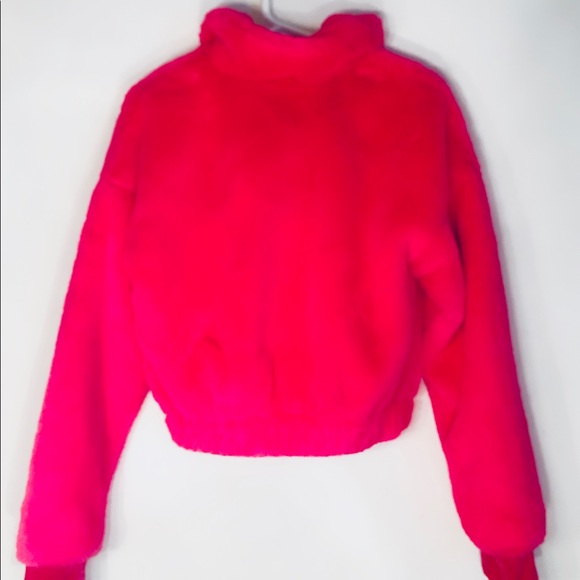 Capsulle - Pink faux fur coat (S) - NEW WITH TAGS - Picture 2 of 2